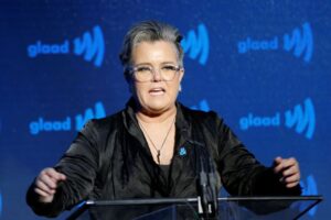 Trump threatens to revoke citizenship of US comedian Rosie O’Donnell