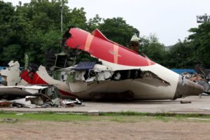Families sue Boeing, Honeywell over June Air India crash
