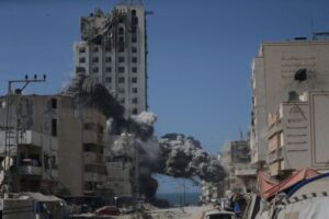 Gaza City residents forced to flee as Israel carries out intense strikes