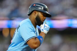 Guerrero Jr, Blue Jays smash Dodgers in Game 4 to even World Series