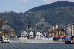 Venezuela suspends Trinidad and Tobago gas accord over US warship visit