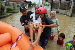 Flood deaths rise to 174 in Indonesia, surge across Southeast Asia