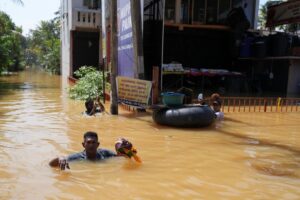 Sri Lanka declares emergency as floods wreak havoc across Colombo
