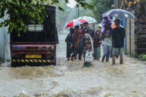 More than 40 people killed as heavy rains trigger floods in Sri Lanka