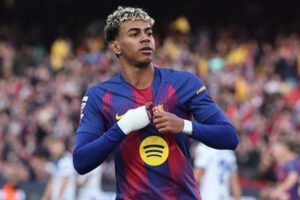 Yamal, Olmo score goals as Barcelona rallies to beat Alaves