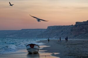 Attackers target ship off Somalia’s coast amid piracy resurgence