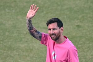 Lionel Messi makes appearance in Delhi as footballer ends India tour