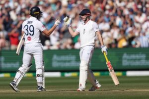 England win chaotic fourth Ashes Test against Australia in Melbourne