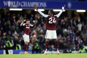 Villa come back at Chelsea, while Arsenal and Man City win again