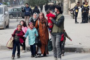 Photos: Civilians flee Aleppo amid intensified fighting