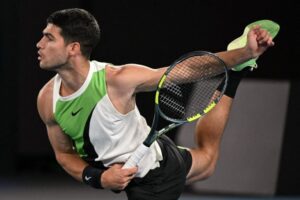 Alcaraz, Sabalenka make stuttering starts to Australian Open 2026