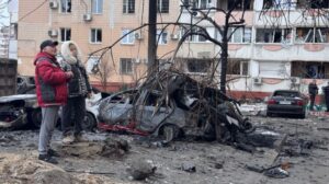 At least three people killed in Russian attacks on Ukraine