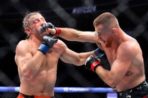 Gaethje batters Pimblett to win interim lightweight title at UFC 324