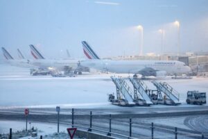 Air France, KLM pause flights to Middle East, including Dubai, Israel