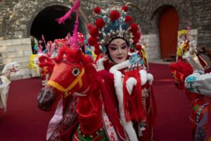 Lunar New Year: Global celebrations welcome Year of the Fire Horse