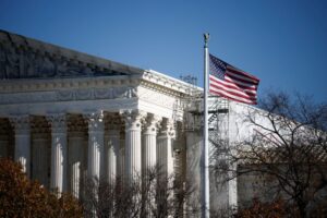 US government asks Supreme Court to allow deportation of Syrian migrants
