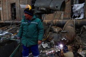 Ukraine pulls plug on Russian Starlink, beefs up drone defence