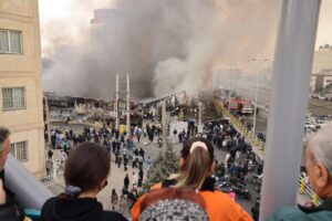‘Extensive’ fire breaks out at Tehran shopping centre