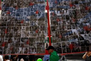 Iran, US spar as diaspora organises rallies abroad calling for action