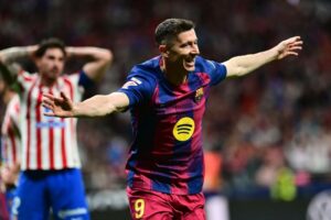 Lewandowski claims late La Liga win for Barcelona at Atletico