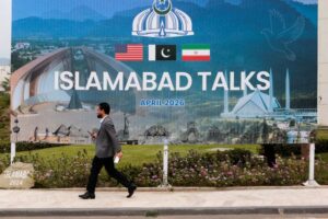 US-Iran talks on ending war begin in Pakistan
