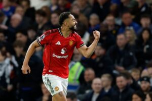 Manchester United beat Chelsea as Cunha strike boosts Champions League hope
