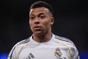 Mbappe could miss El Clasico after Real Madrid confirm thigh injury