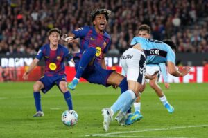 Yamal scores but injured as Barcelona beat Celta to restore La Liga lead