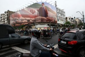 Iran’s currency falls to new low as US blockade, sanctions impact trade