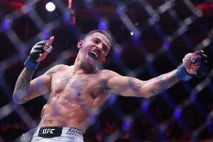 Carlos Prates punishes Jack Della Maddalena at UFC Fight Night Australia