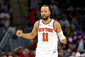 Knicks beat Cavaliers to reach brink of NBA Finals