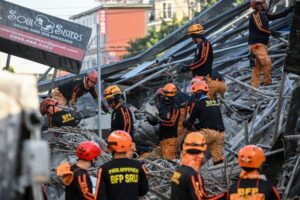 Building collapse in Philippines leaves 3 dead, 17 missing