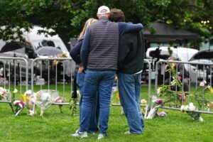 Man pleads guilty to Colorado firebombing, groups call for family reprieve