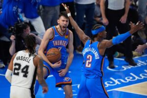 MVP Gilgeous-Alexander stars as Thunder level series with Spurs