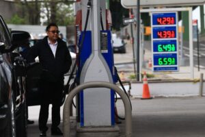 US petrol prices 50 percent higher than before war on Iran