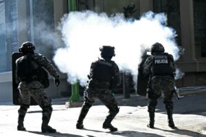 Explosions heard as mining groups stage antigovernment protest in Bolivia