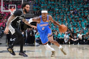 Gilgeous-Alexander leads Thunder past Spurs for 2-1 NBA playoff lead