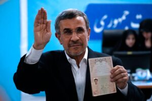 US and Israel planned to install Ahmadinejad as Iranian leader, NYT says