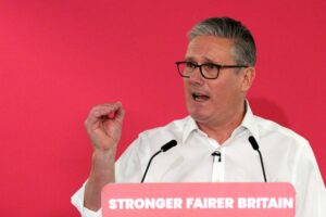 Starmer to face split cabinet as demands for his resignation mount