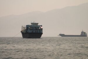 Iran warns against Hormuz crossings without authorisation