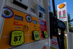 US petrol prices ease despite ongoing uncertainties with Iran