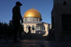 Israel bans Jerusalem’s grand mufti from Al-Aqsa Mosque for one week