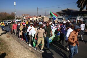 South African protesters intimidate migrants as aid group issues warning
